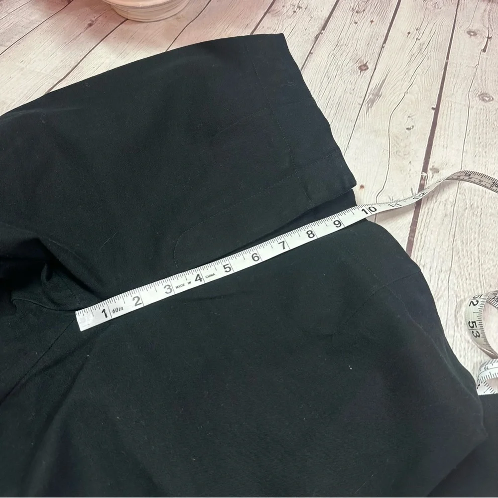 Chico's Black Dress Pants with Slim Tapered Leg sz 0.5(small 6) classic office